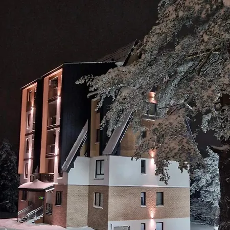 Zmaj 28 Διαμέρισμα *