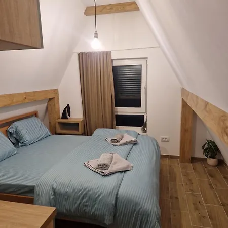 Zmaj 28 Διαμέρισμα *